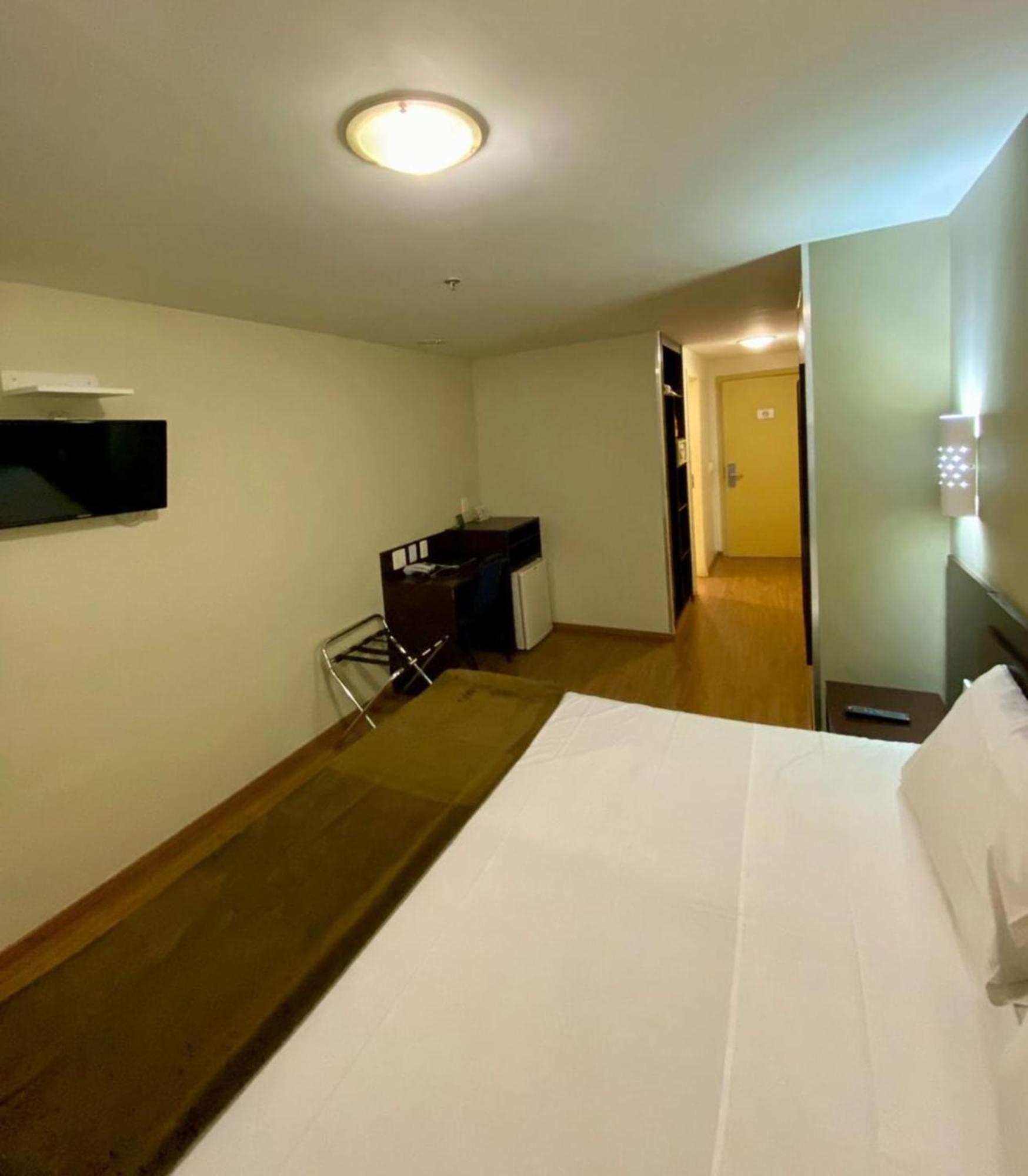 Hotel Coral Hotel proximo a Pucrs e Araujo Viana 4*