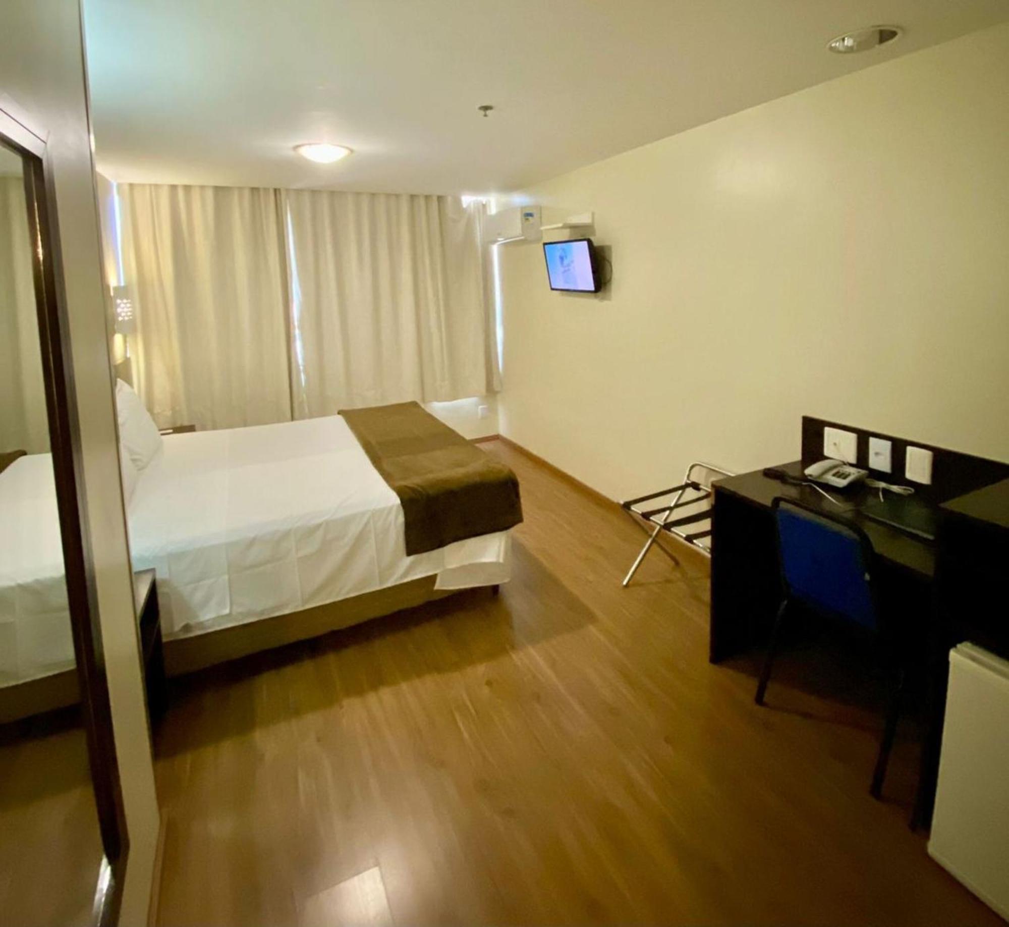Coral Hotel proximo a Pucrs e Araujo Viana Hotel Porto Alegre