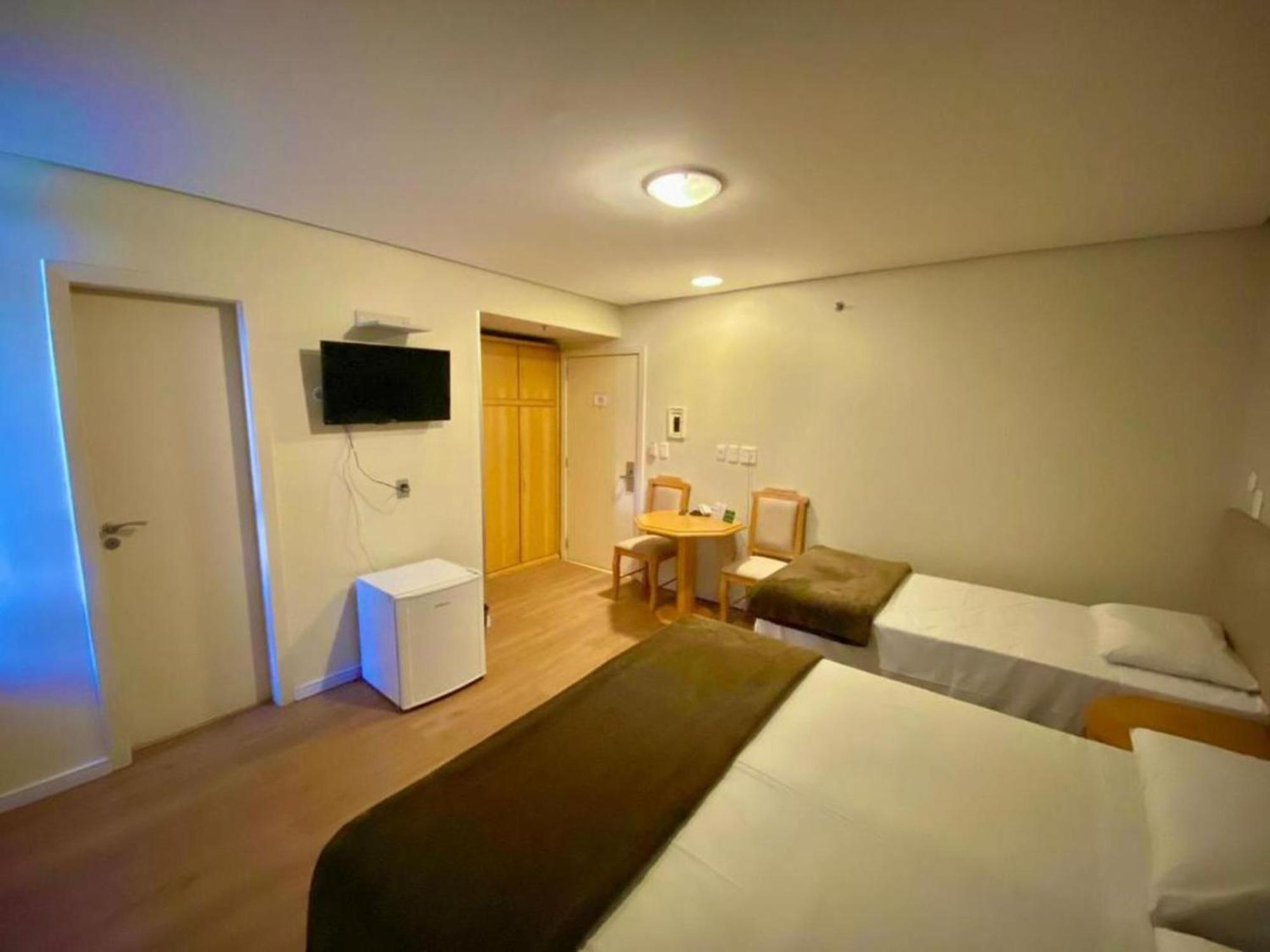 Coral Hotel proximo a Pucrs e Araujo Viana